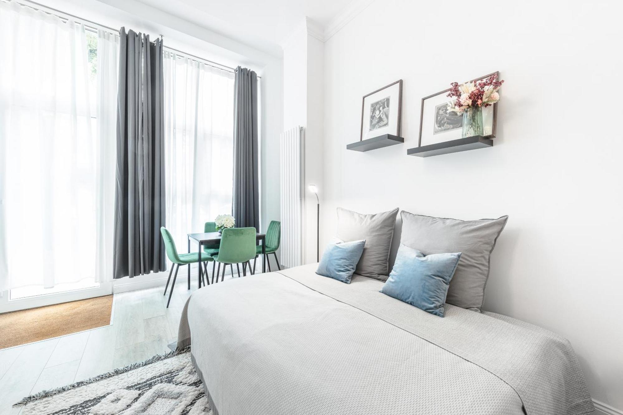 Apartment The Mierendorf Vh Links 2room App Up To 4 People Berlin